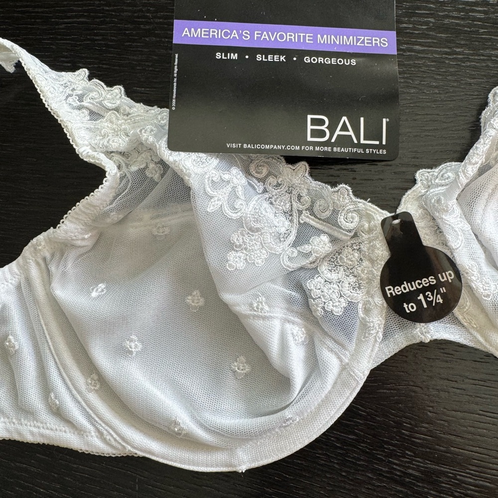 Bali White Minimizer Bra
